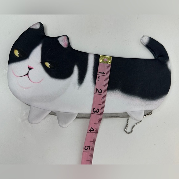 Dimensional Black & White Cat Zipper Pen Case Makeup Pouch Pencil Bag - Picture 5 of 5